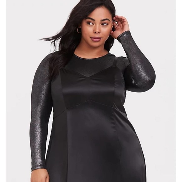 NWOT Torrid Silver metallic long sleeve under it all crop top 3x - Picture 3 of 7